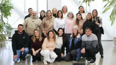 Emprendedores cordobeses participando en una mesa de diálogo
