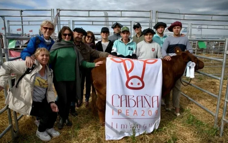 Estudiantes del IPEA Número 209 exhiben ejemplares ganaderos en Agroactiva 2026