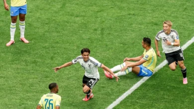 Diego Forlán en el campo de fútbol