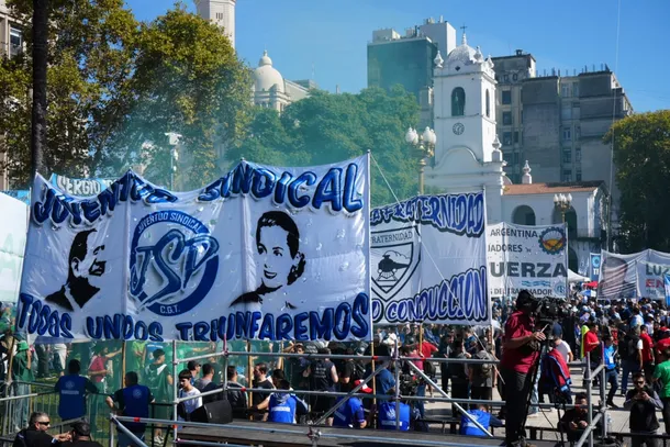 Protesta de trabajadores en la calle