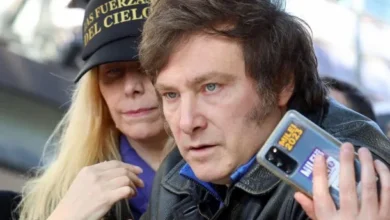 Imágenes de Karina Milei y Javier Milei durante la interrupción de la entrevista