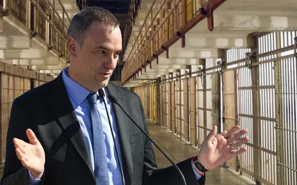 Imagen del jefe de Gabinete Manuel Adorni en una sesión pública