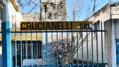 Trabajadores de la autopartista Crucianelli protestan ante el cierre repentino de la empresa