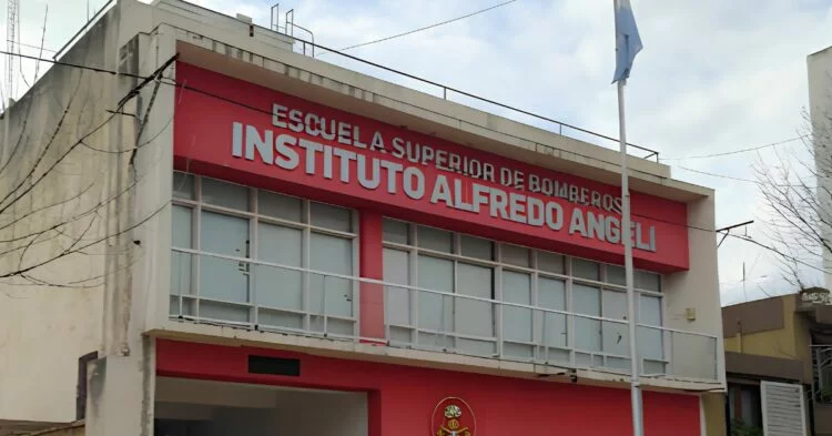 Equipo de rescate de Córdoba preparándose para partir hacia Venezuela