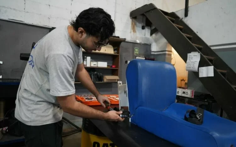 Emprendedores en Córdoba participando en un curso de negocios
