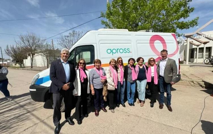 Equipo de APROSS brindando atención médica en el interior de la provincia de Córdoba