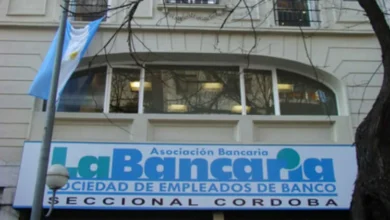 Protestas de La Bancaria Cordobesa frente al Banco de Córdoba