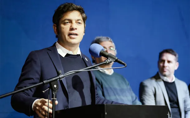 Axel Kicillof durante un discurso público