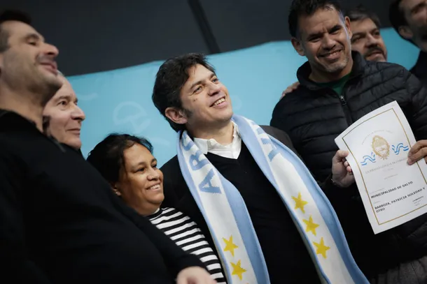 Axel Kicillof hablando en una conferencia de prensa