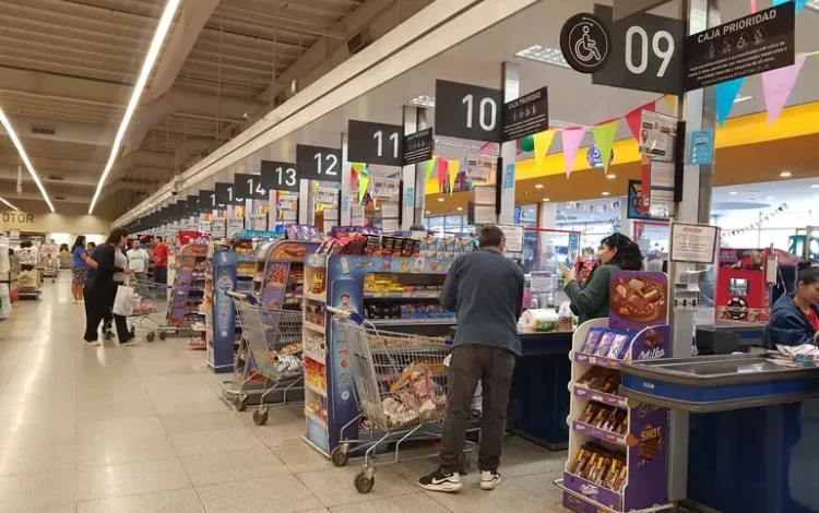 Bolsas de papel reciclado para reemplazar a las bolsas plásticas