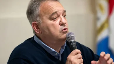 Imágenes de Gabriel Real en su labor como secretario de Asuntos Legislativos