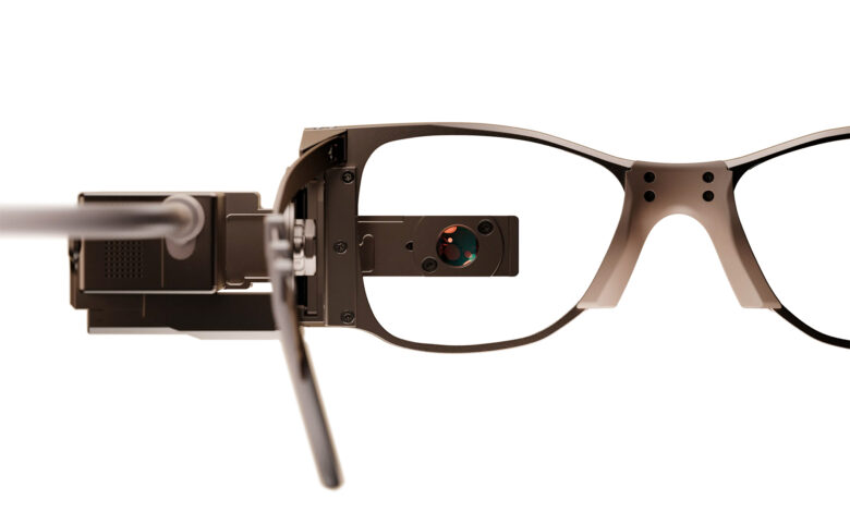 Gafas inteligentes restaurando la visión borrosa en pacientes con DMAE