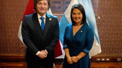 Javier Milei y Keiko Fujimori durante la reunión bilateral en Lima