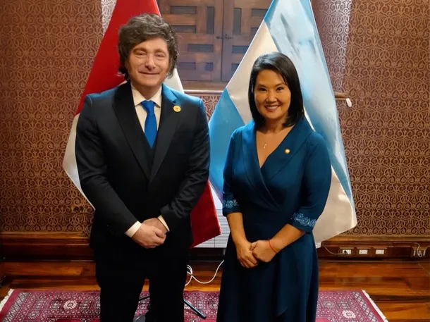 Javier Milei y Keiko Fujimori durante la reunión bilateral en Lima