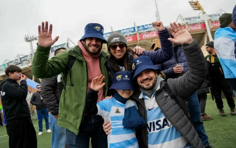 Imagen de la multitud en el Estadio Mario Alberto Kempes durante un partido de rugby