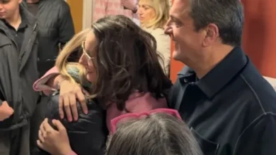 Sergio Massa sonriendo junto a su hija graduada en la UNSAM