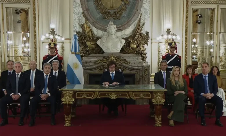 Javier Milei, presidente de la Argentina, anuncia reformas económicas