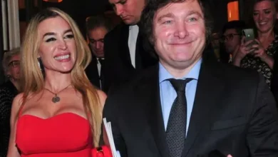 Fátima Florez y Javier Milei en la asunción de Keiko Fujimori en Perú