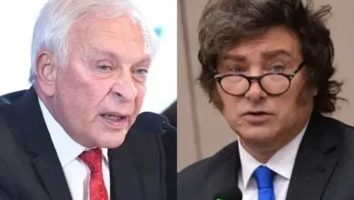 Javier Milei y Víctor Arturo Pesino en un contexto judicial