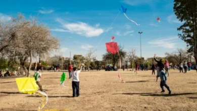 Niños y niñas disfrutando de la fiesta del Mes de las Infancias en Córdoba