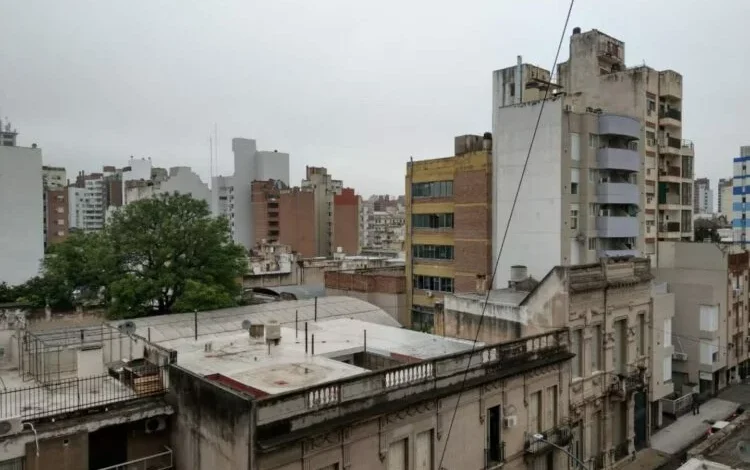 Imagen de un cielo nublado sobre la ciudad de Córdoba