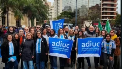Manifestación en Córdoba en defensa de la ciencia y la educación