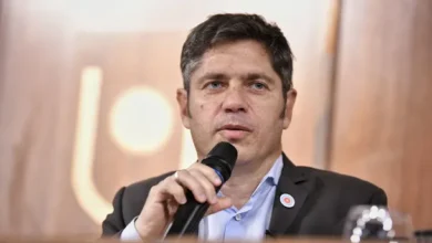 Imágenes del papa León XIV y Axel Kicillof juntos en la lucha por la justicia social