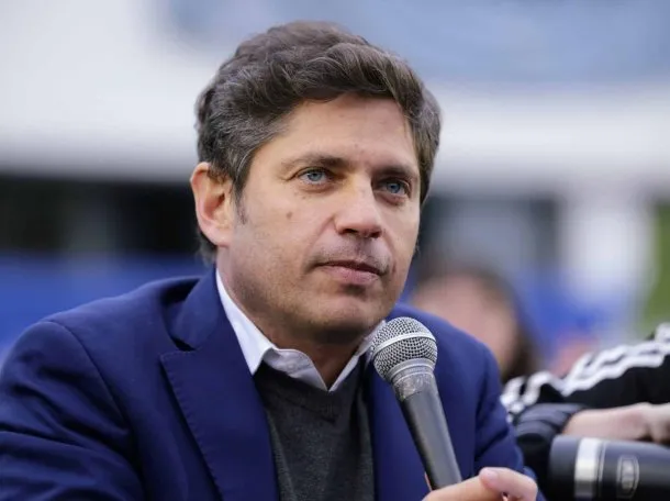 Familia argentina preocupada por sus deudas