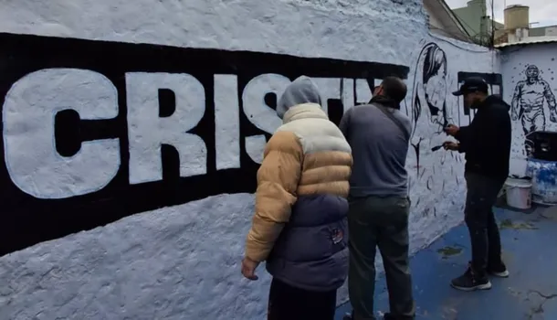 Pintadas pro-Cristina en Lanús