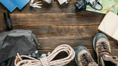 Mochila de emergencia preparada para 72 horas con agua, alimentos y kit de supervivencia