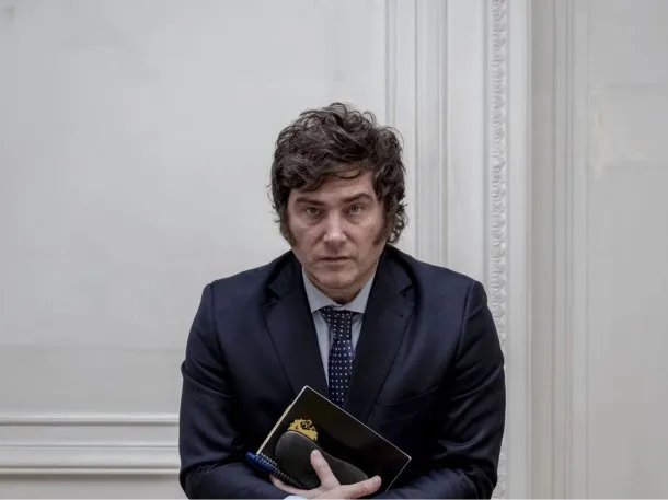 Imagen del presidente Javier Milei anunciando su estrategia para 2027