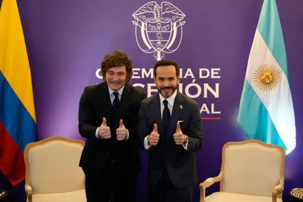Javier Milei y Abelardo de la Espriella en la ceremonia de asunción presidencial