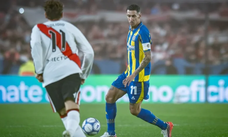 River Plate en acción en un partido de fútbol
