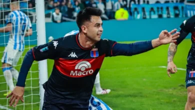 Partido de fútbol entre Tigre y Racing en el estadio