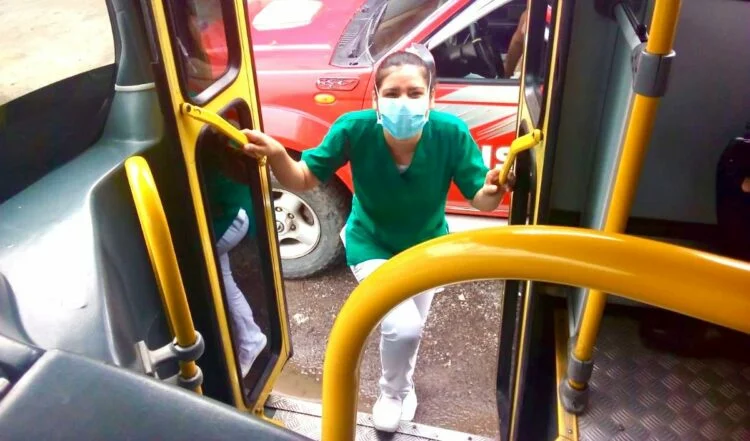 Trabajadores esenciales de Córdoba protestan por la restitución del boleto gratuito