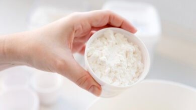 Microscopio muestra células dendríticas alimentadas con creatina en tejido de melanoma