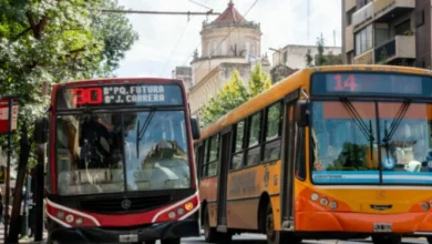 Colectivo detenido en la calle de Córdoba durante la asamblea de UTA