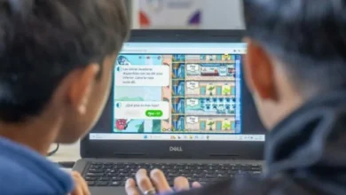 Alumnos de primaria usando la plataforma Matific en una clase de matemática en Córdoba
