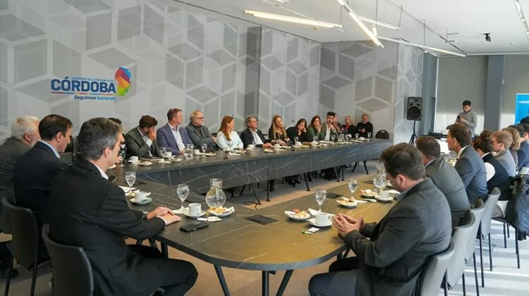 Representantes del Gobierno de Córdoba y de la UIC anuncian el Servicio de Peritos Médicos Oficiales