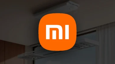 Tendedero inteligente Xiaomi colgado del techo en un departamento cordobés
