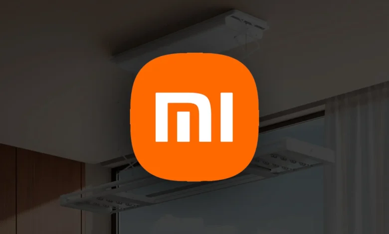 Tendedero inteligente Xiaomi colgado del techo en un departamento cordobés