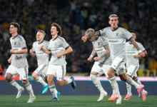 Leandro Paredes celebra la victoria de Boca en la Copa Argentina contra Vélez