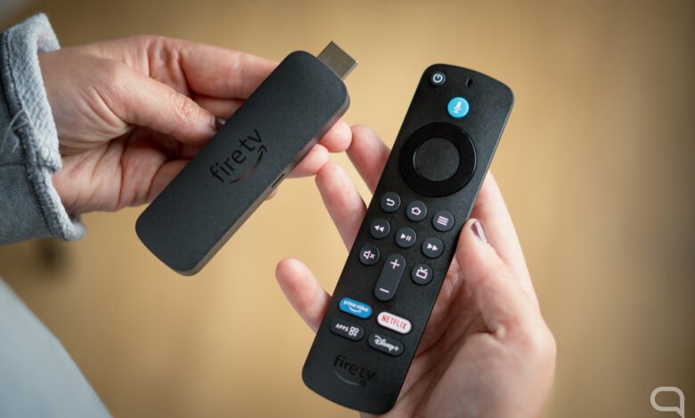 Captura de pantalla del menú de configuración de un Fire TV que muestra la opción de instalar apps de fuentes desconocidas