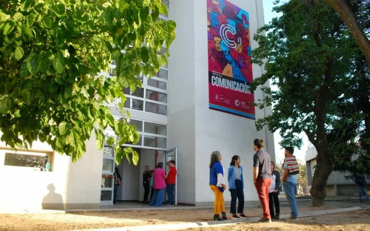 Fachada del edificio Guevara de la FCC lista para el mural 2026